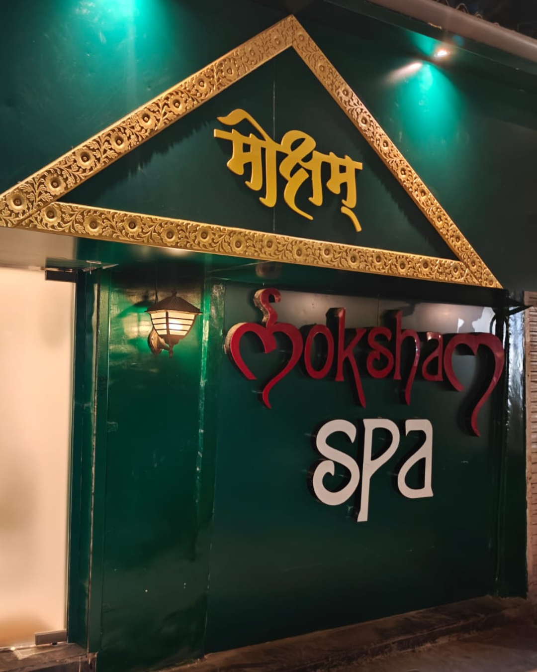 Massage in Colaba at Moksham – The Fusion Spa