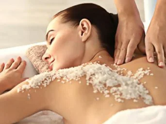 De-Tan Massage at Moksham – The Fusion Spa in Bandra